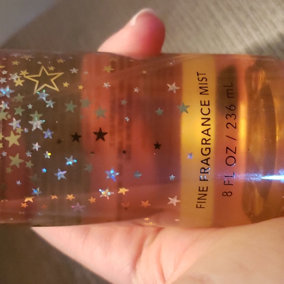 New In The Stars fine fragrance mist - Picture 4 of 10